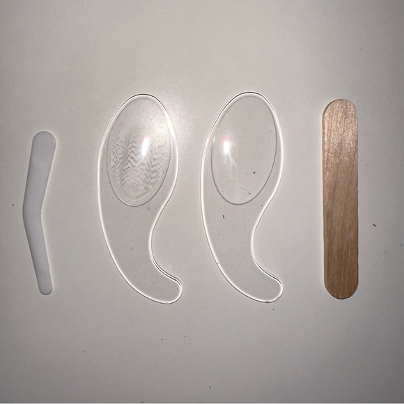 (3 for $15) Mini skincare scoops / spoons (4) - Picture 3 of 3